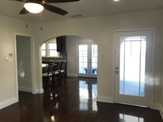 Building Photo - 2101 W Huntington Dr