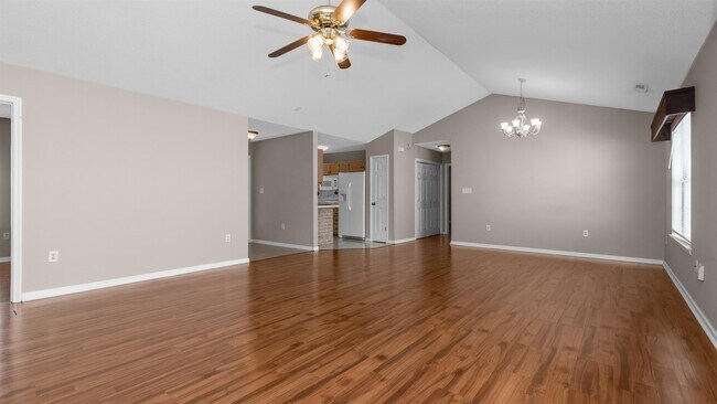 Building Photo - 112 Dusty Trail Ln