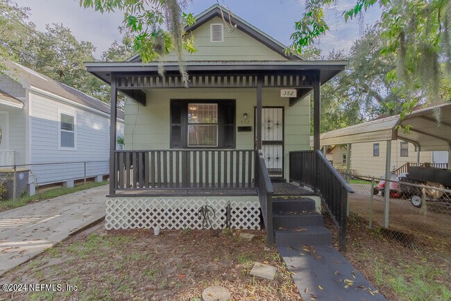 Primary Photo - 352 Phelps St