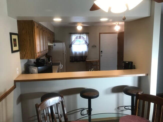 Building Photo - 101 S Rock Rd