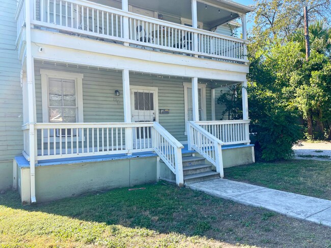 Building Photo - 816 Hays St