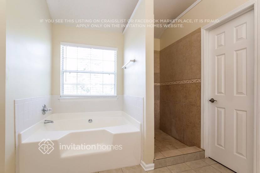 Building Photo - 733 Trigg Lake Ct