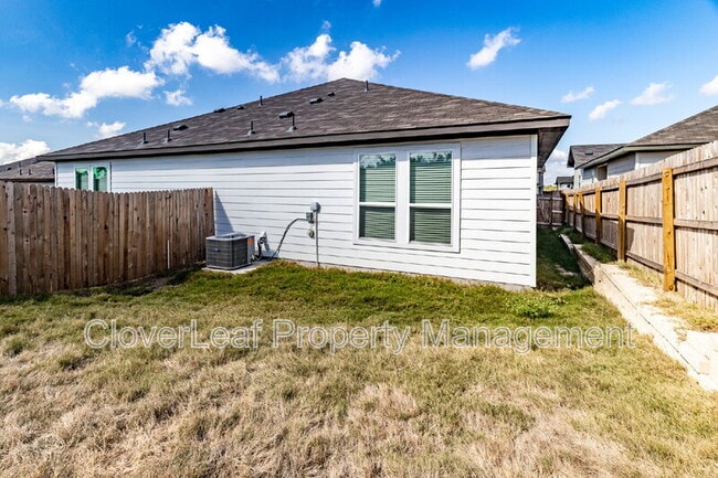 Building Photo - 311 Nespral Dr