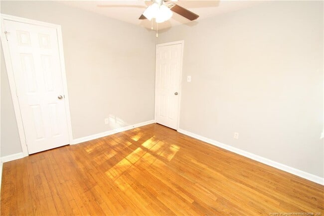 Building Photo - 819 James St