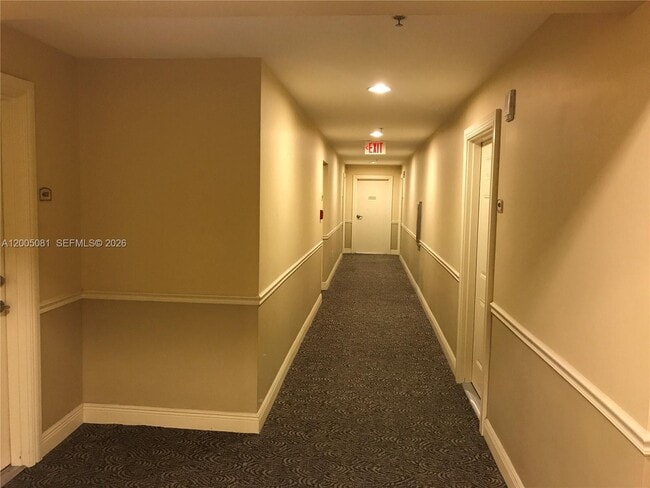 Building Photo - 1627 SW 37th Ave