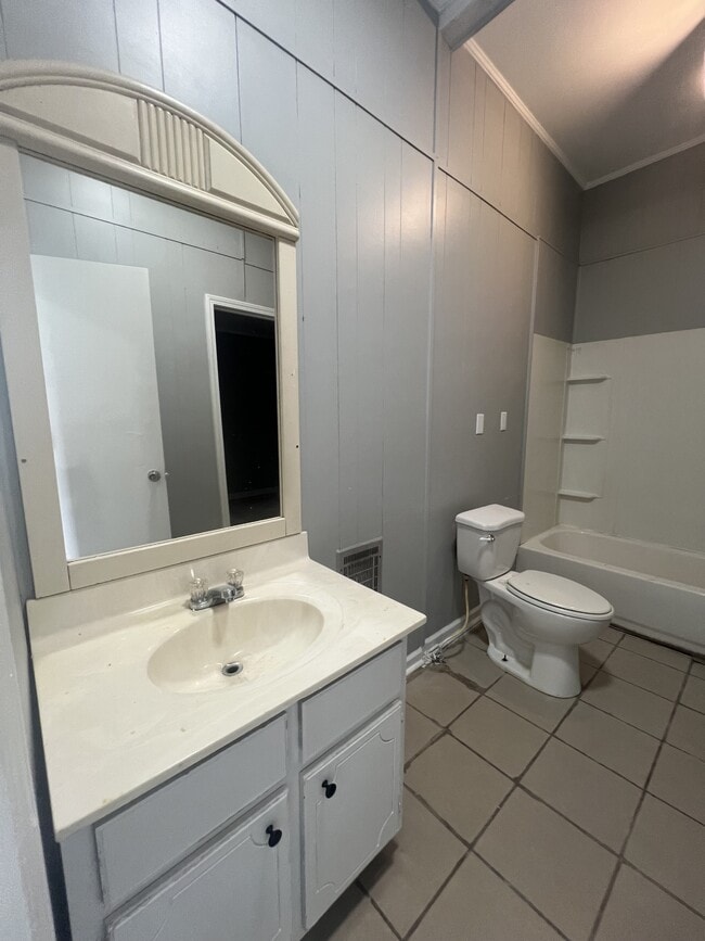 Building Photo - 932 Hatchie Ave