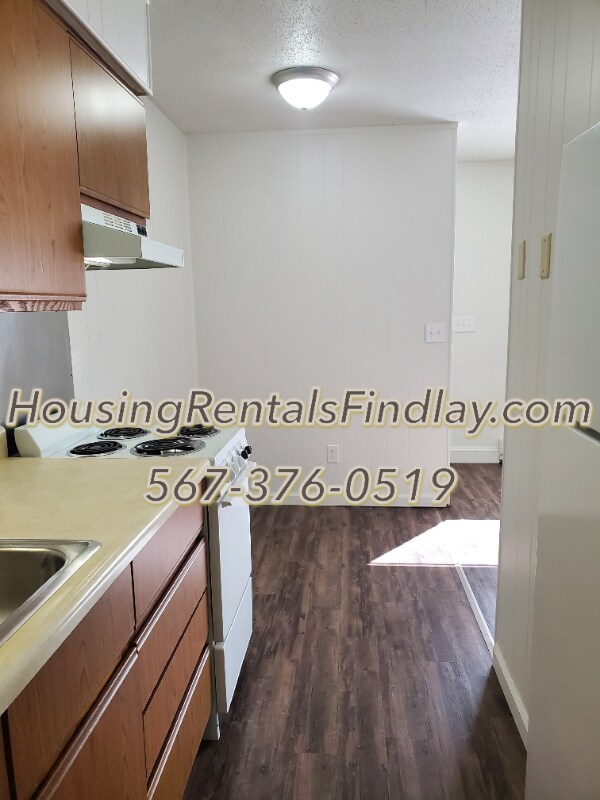 Building Photo - 128 E Foulke Ave