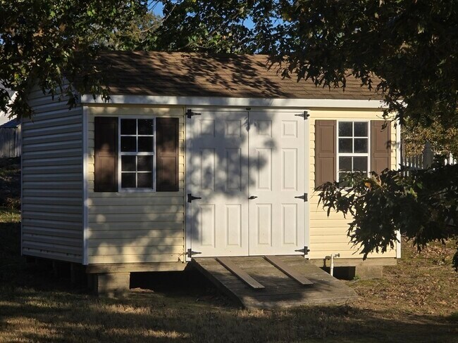 Building Photo - 8300 Banshire Ct