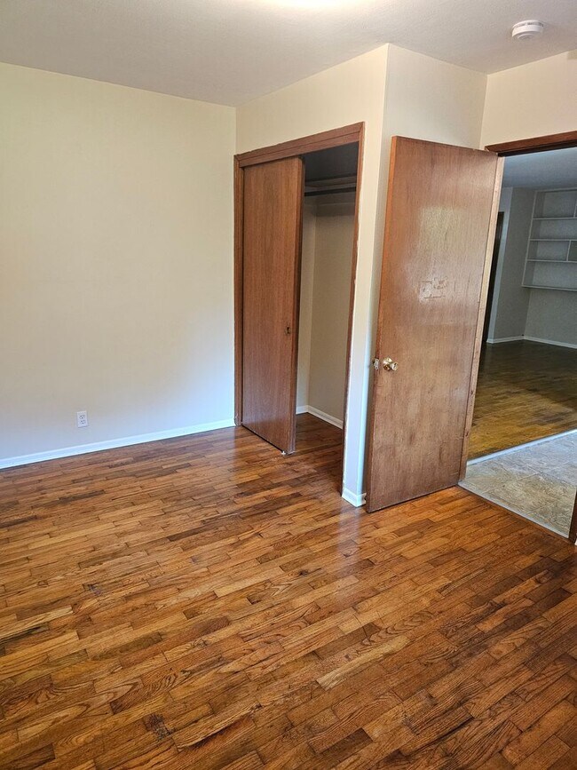 Building Photo - West hill Auburn - Darling 3 bed 1 bath ra...