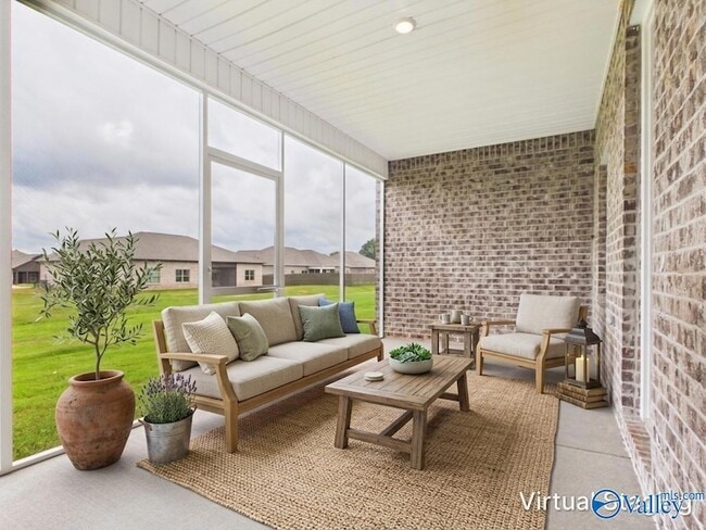 Building Photo - 22567 Donahue Dr