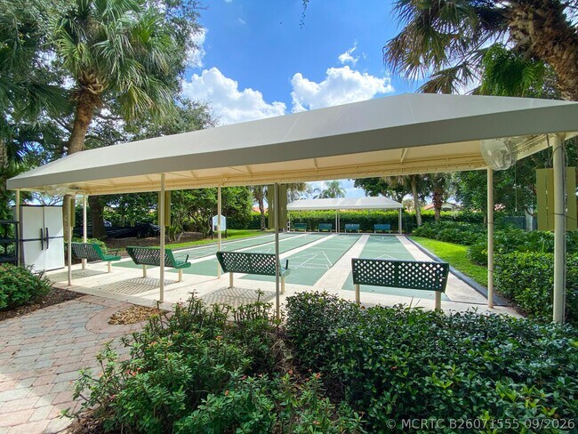 Building Photo - 6519 Lucaya Ave