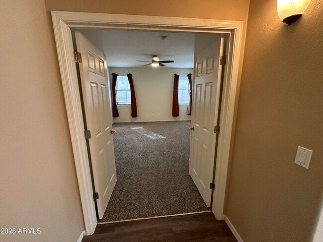 Building Photo - 2653 E Canyon Creek Dr