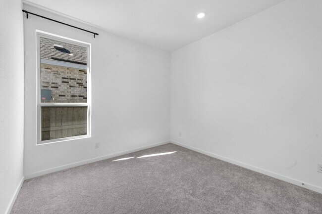 Building Photo - 2323 Hazel Berry St