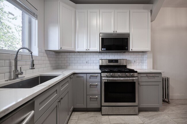 Building Photo - Storybook Tudor New Renovated | Two Full Kitchens | Full Finished Basement