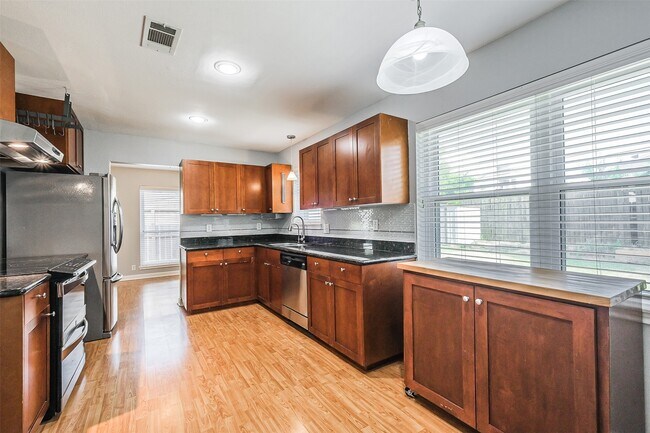 Building Photo - 12919 Westella Dr