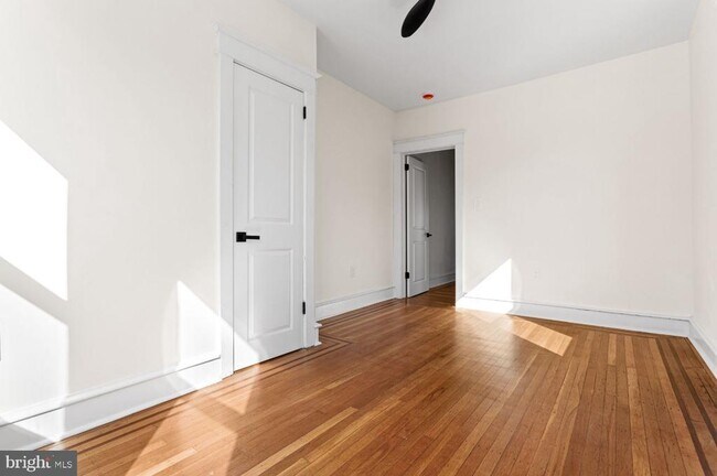 Building Photo - 6812 Sprague St