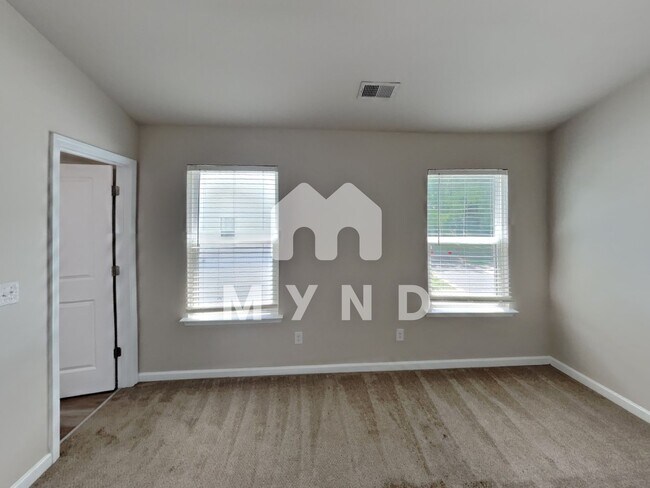 Building Photo - 5519 Newton Creek Dr