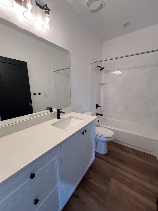 Building Photo - Stylish Desert Ridge Townhome with Modern Finishes & 2-Car Garage