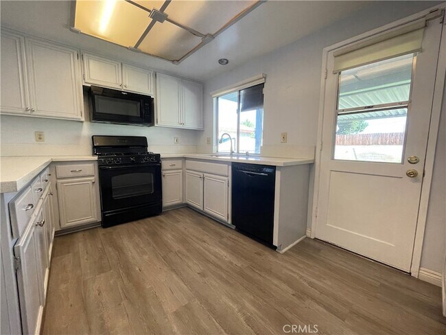Building Photo - 21333 E Venton St