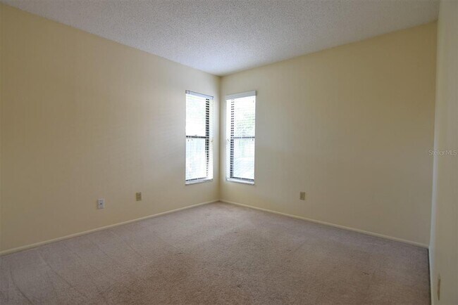 Building Photo - 1030 Alpug Ave