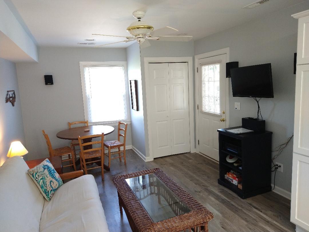 Entry area and living room - 229 Monterey Dr
