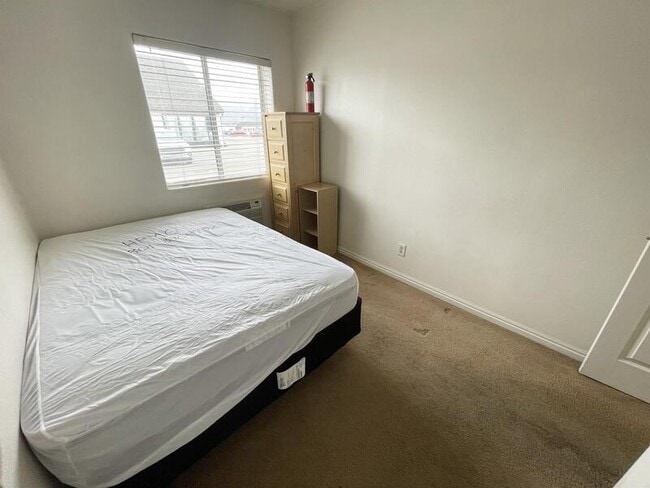 Building Photo - 1675 S State St