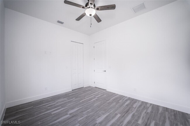 Building Photo - 3907 NW 45th Ln