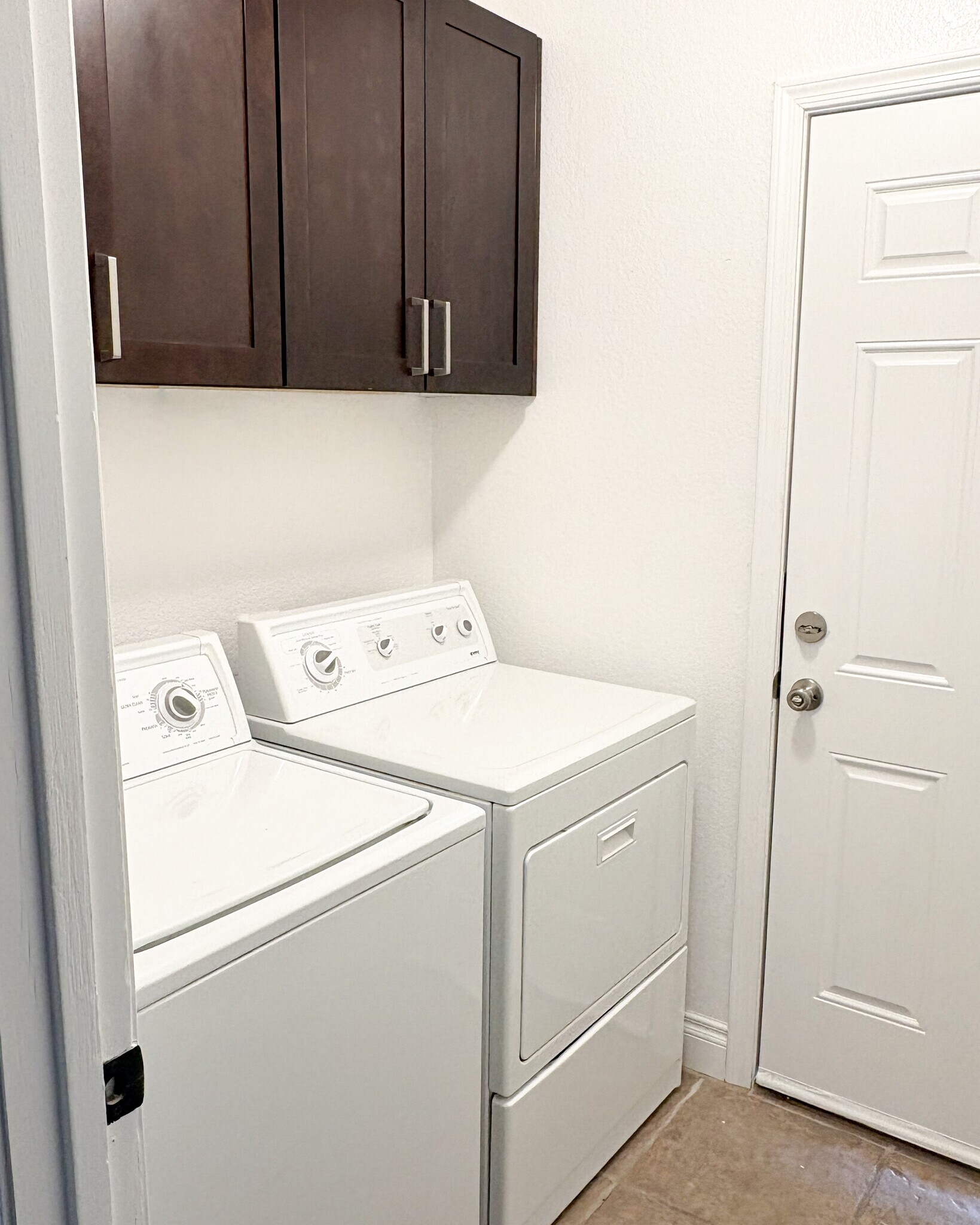 Building Photo - 7260 E Softwind Dr