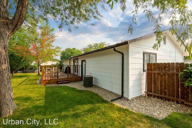 Building Photo - 3 br, 1 bath House - 1125 Wild Phlox