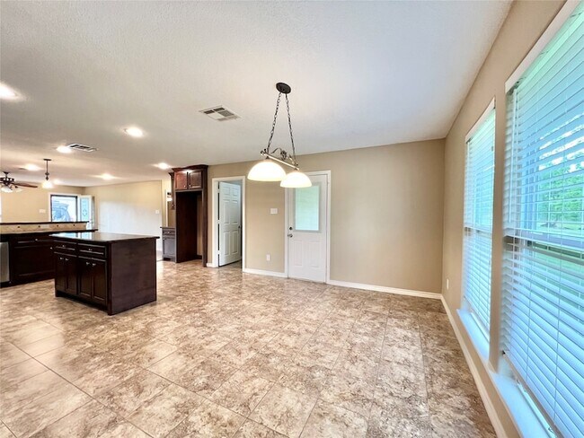 Building Photo - 7017 Caldwell St