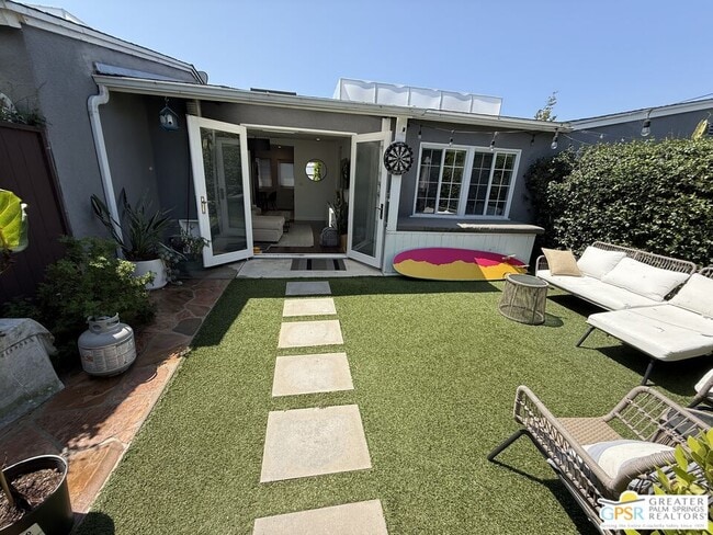 Primary Photo - 2032 Ocean Park Blvd