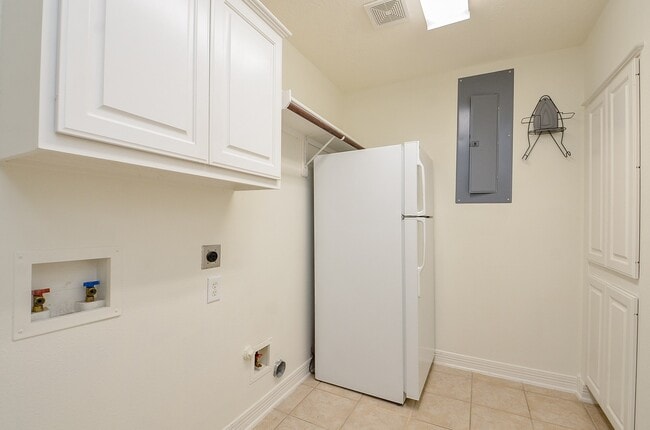 Building Photo - 12522 Aliso Bend Ln