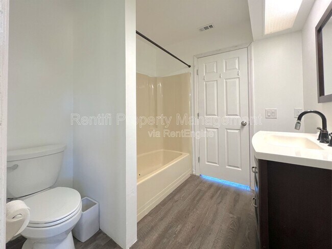 Building Photo - 10951 Ruden Rd