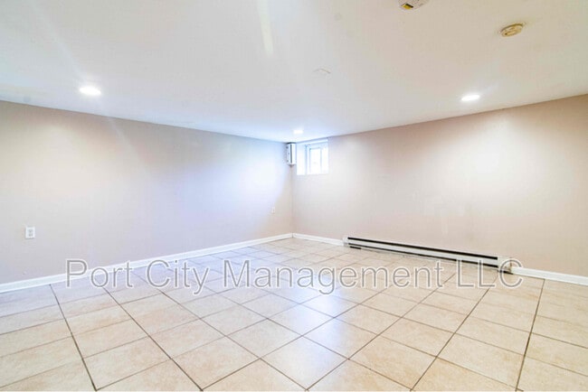 Building Photo - 5 S Wickham Rd