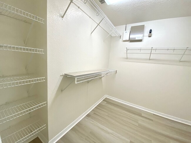 Building Photo - 462 Richmont Ct