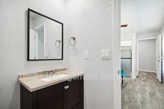 Building Photo - 1051 Dogwood Dr