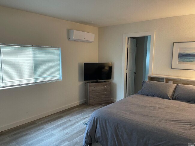 Building Photo - 5168 State Hwy 20