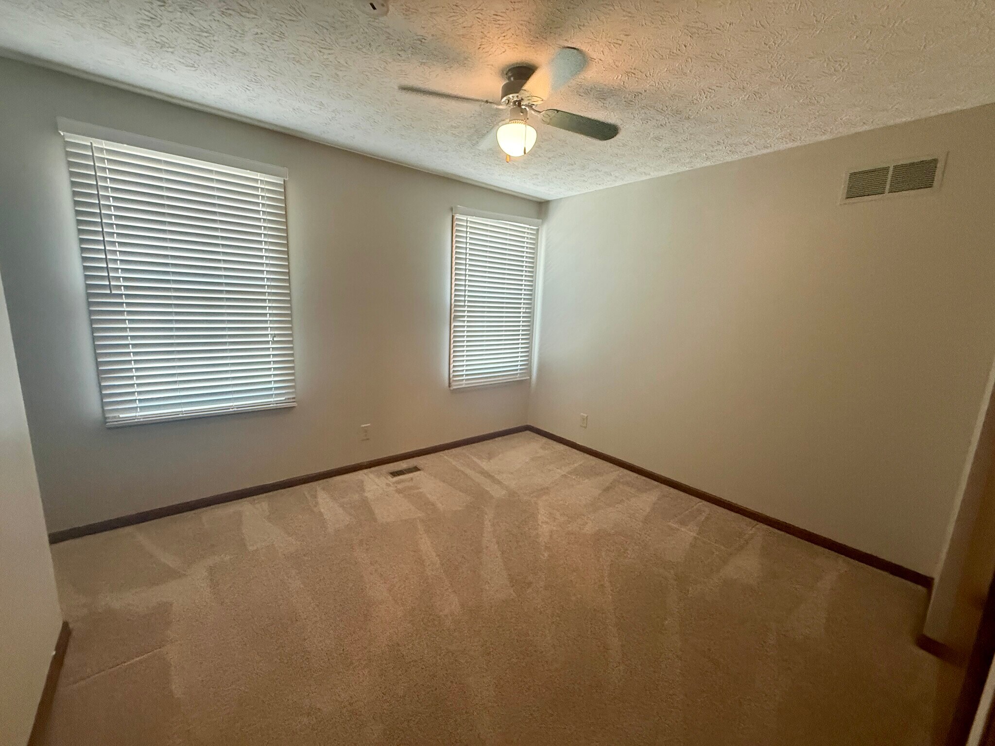 Building Photo - 7451 Mapleleaf Ct
