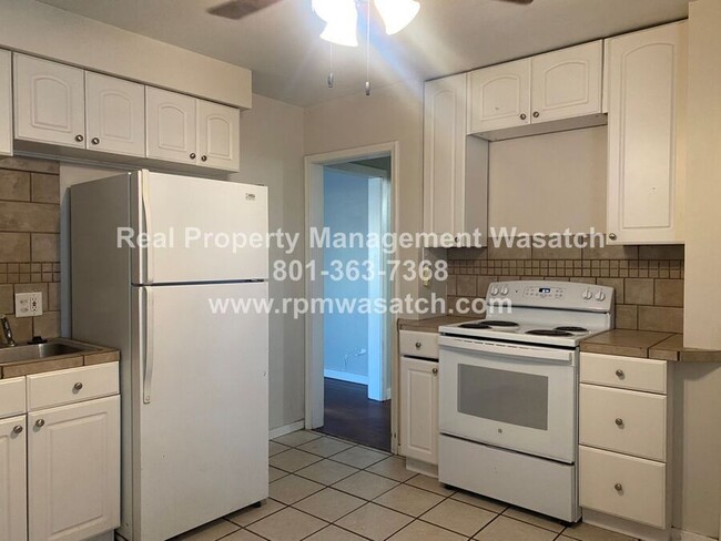 Building Photo - $500 Off Move In Special on This Spacious ...