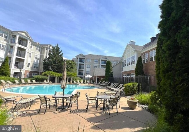 Building Photo - 12953 Centre Park Cir