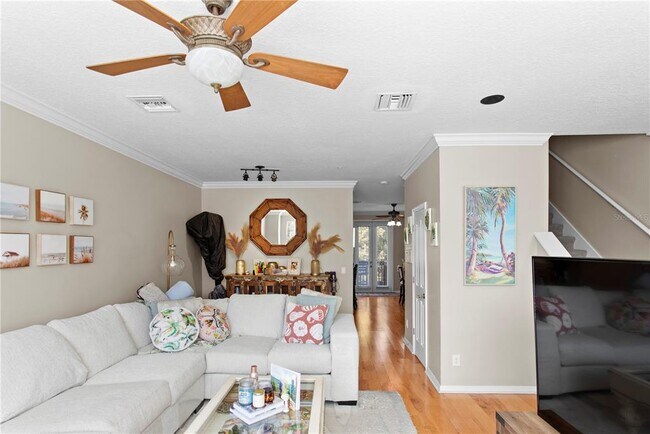 Building Photo - 3023 Pointeview Dr