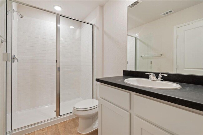 Building Photo - 234 Jackson Dr