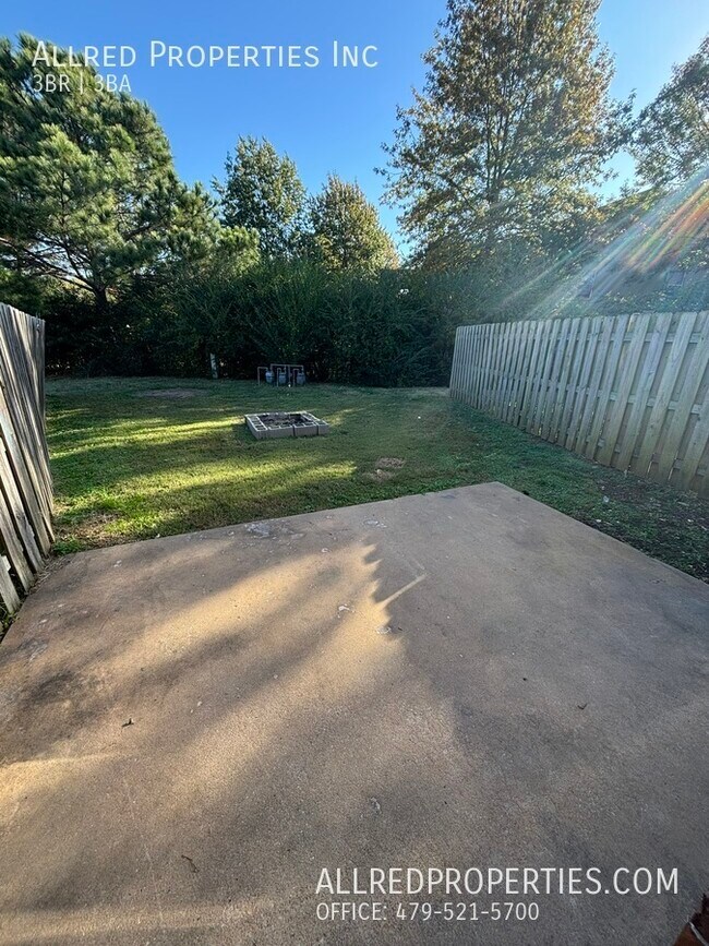 Building Photo - 2929 Meridian Pl