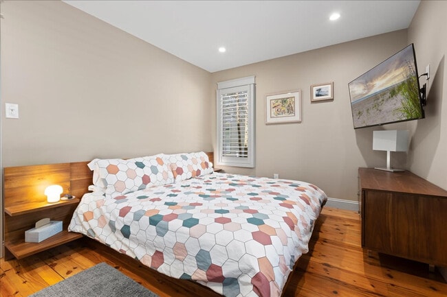 Building Photo - 710 Lighthouse Ave