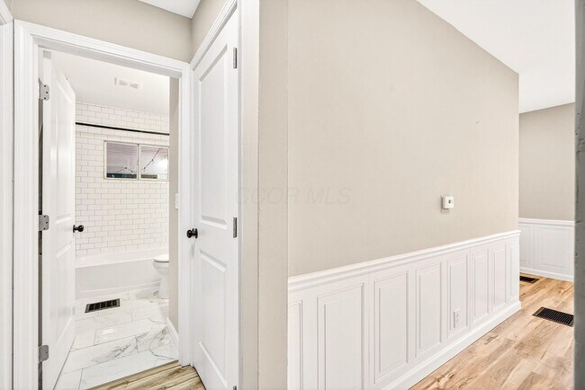 Building Photo - 2699 Pontiac St