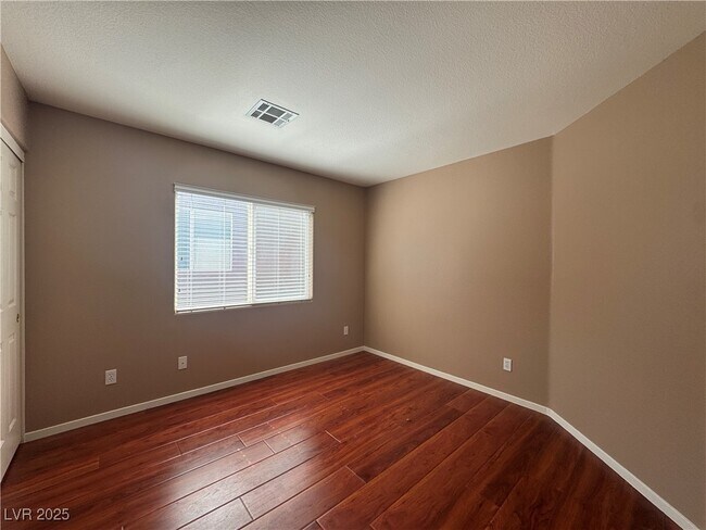 Building Photo - 9963 Burton Lake Ct