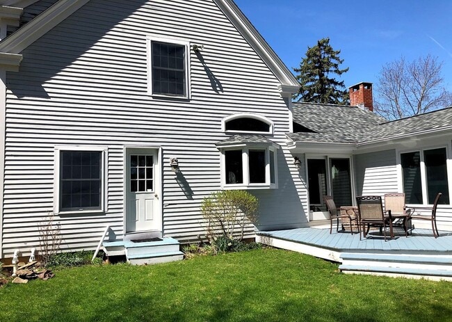 Building Photo - 53 Cottage St