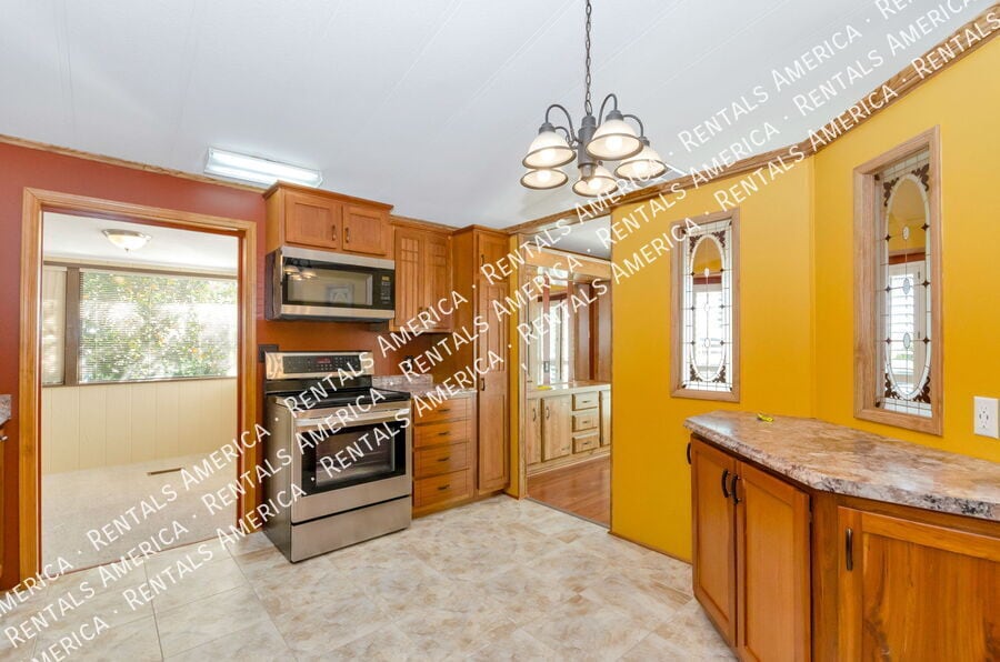 Building Photo - 10684 N Stromboli Ave