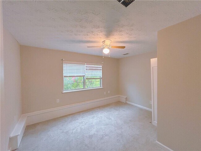 Building Photo - 3342 Windpointe Ct