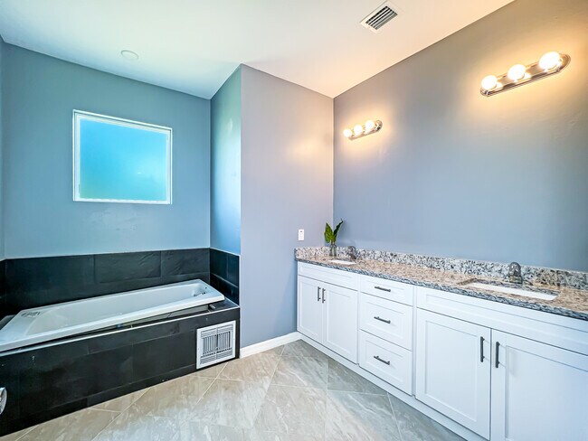 Building Photo - 5229 7th St W